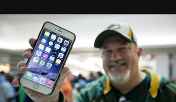 Apple vende cifra récord de iPhones: 39,3 millones 