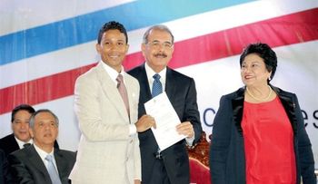 Danilo Medina dará más becas para disminuir jóvenes â??ni-niâ? (que no trabajan ni estudian)