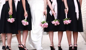 La forma correcta de vestir en bodas, bautizos y comuniones