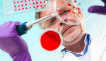 No todo el que tiene una proteína relacionada con el Alzheimer contrae demencia.