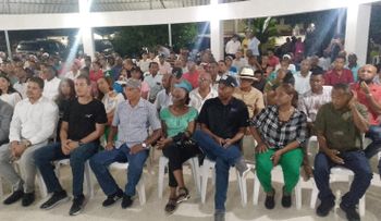 Equipo político apoya a Manuel Brito realiza multitudinaria asamblea con candidatos a la Dirección Central