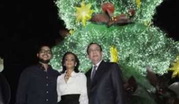 Banco Central enciende Árbol de Navidad y Pesebre
