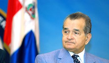 Almeyda advierte que insistir con la reelección de Danilo sería aniquilar el PLD