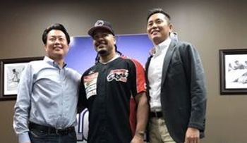 Manny Ramírez firma en liga independiente béisbol japonés