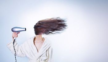 Cómo prevenir y evitar la caída del cabello