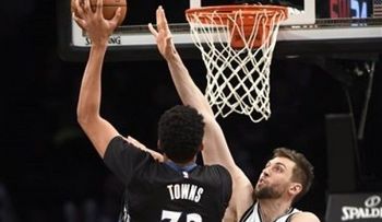 Karl Towns se apunta doble doble en triunfo de los Timberwolves