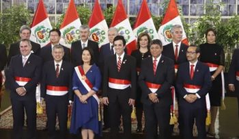 Keiko Fujimori juramenta nuevo gabinete ministerial en Perú