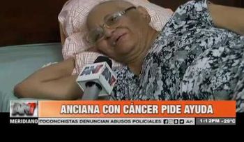 Mujer de 80 años con cáncer pide ayuda para comprar una una silla de ruedas