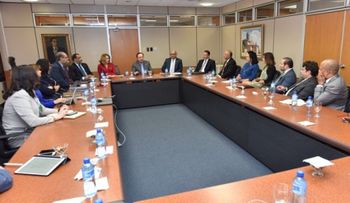 Valdez Albizu se reúne con tesoreros de bancos para conocer avance en la plataforma de divisas