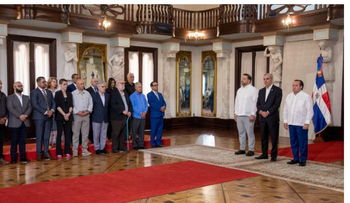 Abinader juramenta comité del Observatorio Ambiental