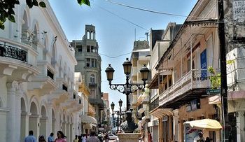 Destaca importancia incentivar el turismo en la Zona Colonial