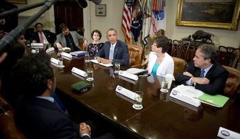 Obama pide al Senado que apruebe la reforma migratoria de manera contundente