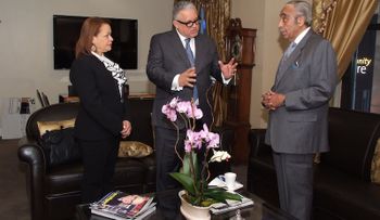 Dominicanos NY saludan instalación oficina Aduanas en Consulado