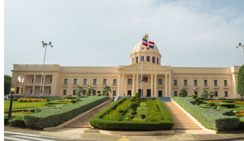 Presidente reestructura empresas clave