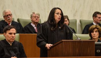 Jueza dictamina Gobierno de EEUU violó derechos de dominicano liberado con fianza