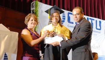 CENTU Celebró Trigésima  Novena Graduación Ordinaria