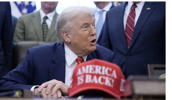 Trump promete un arco del triunfo en Washington