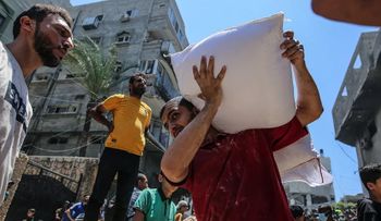 Israel mata a 62 palestinos en Gaza, entre ellos 36 que esperaban ayuda humanitaria