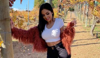 La youtuber Jackie Hernández toma la drástica decisión de quitarse los implantes de senos y glúteos