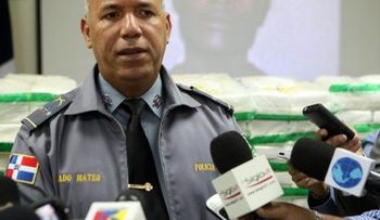 Dejan preso al cancelado oficial Johan Liriano
