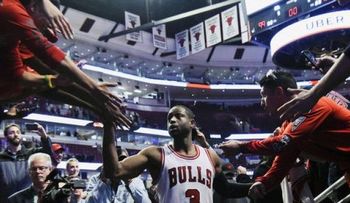 Multan a Wade con 25.000 por gesto de degollamiento