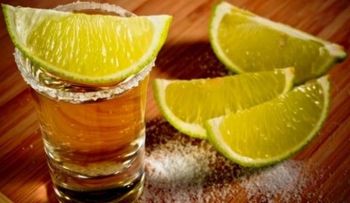 Tomar tequila ayuda a bajar de peso