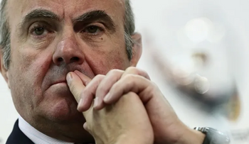 De Guindos ve vital revisar la regulación de vivienda