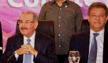 Danilo, el que clava, y Leonel, el crucificado