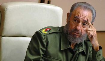 Fidel Castro elogia al presidente de Ecuador Rafael Correa 