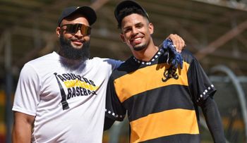 Zoilo Almonte: "He venido a jugar pelota para ayudar a las Aguilas a ganar el campeonato"