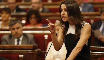 "Deseo que te violen en grupo": el feroz mensaje a una legisladora española