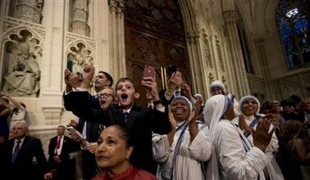 Papa llama a monjas de EEUU mujeres fuertes
