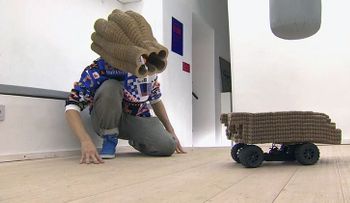 Observe cómo un coche proyectado por jóvenes rusos se mueve con la mente (VIDEO)