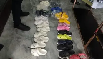 Autoridades ocupan decenas de calzados falsificados que eran comercializados en distintas tiendas