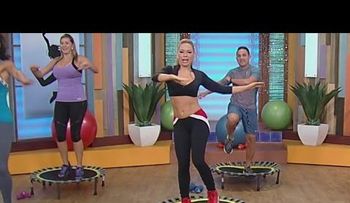 ¡Vamos a brincar! Claudia Molina nos enseña cómo saltar en el trampolín (VIDEO)