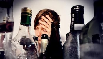Riesgos de beber mucho alcohol durante las vacaciones