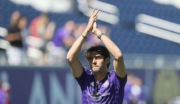 Kaká anuncia su retiro de las canchas de fútbol
