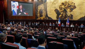 Congreso recibe visita oficial gobernadora del Estado de NY