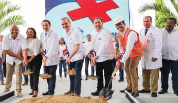 Con una inversión superior a RD$600 millones, presidente Abinader deja iniciados los trabajos para la nueva Unidad Materno Infantil en hospital de Herrera