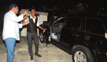 El Mayimbe regala yipeta a su encargado de prensa