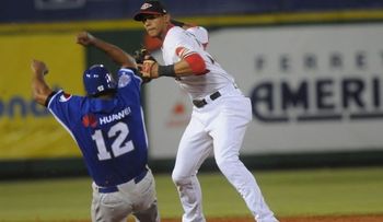 Ciriaco batea par de dobles en el triunfo del Escogido sobre Gigante