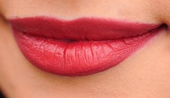 Exfoliante casero natural para los labios de tus sueños