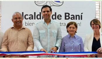 Roberto Ángel entrega Escuela de Bellas Artes en Baní