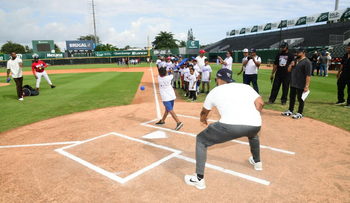 Clínica infantil FEDOM-MLB llena el Tetelo Vargas