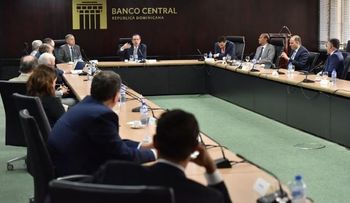 Comisiones evalúan medidas económicas tomadas para enfrentar el COVID-19