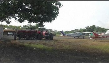 Ponen al descubierto graves violaciones al SMS en el aeródromo de Cotuí