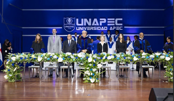 Santos Badía impulsa transformación educativa en UNAPEC