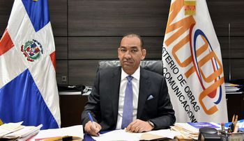 Ministro Deligne Ascención denuncia estafan en su nombre con cuenta de internet falsa
