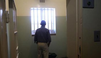 Obama, "conmovido" tras visitar la prisión donde estuvo encarcelado Mandela