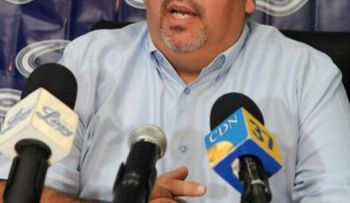 Licey bota 14 peloteros